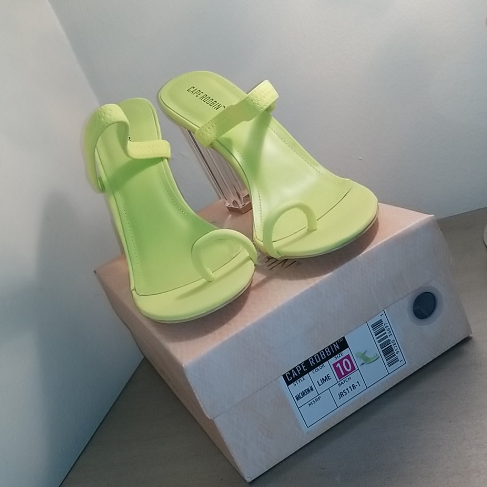 Women shoes